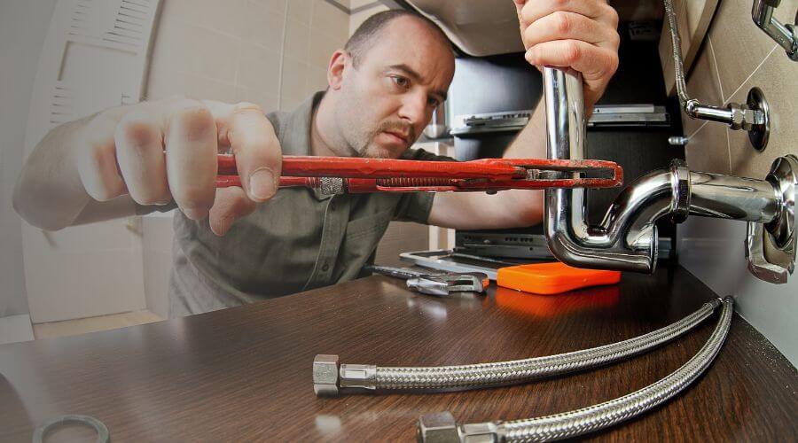 Expert burst pipe repair services in Caseyville, IL